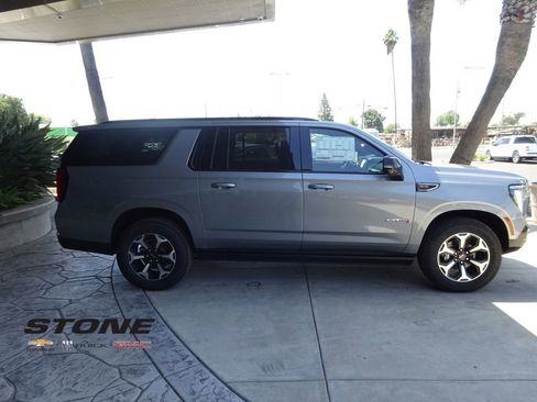 New 2026 GMC Yukon XL AT4 w/ AT4 Premium Plus Package AWD/4WD image 9