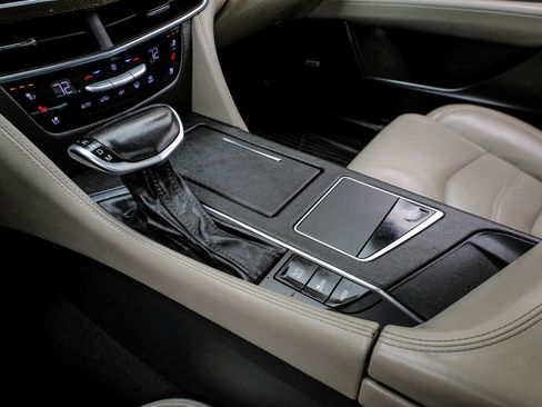 Used 2018 Cadillac CT6 Luxury w/ Active Chassis Package AWD/4WD image 32
