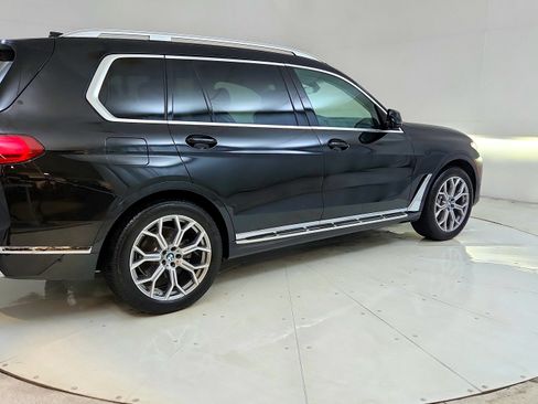 Used 2022 BMW X7 xDrive40i w/ Premium Package AWD/4WD image 7