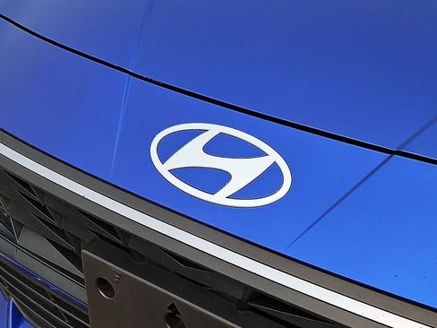 Used 2024 Hyundai Elantra SEL FWD image 31