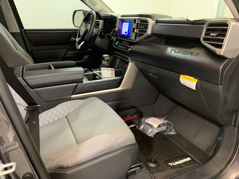 Used 2025 Toyota Tundra SR5 AWD/4WD image 21