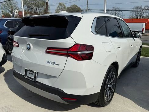 Used 2025 BMW X3 xDrive30i w/ Premium Package AWD/4WD image 4