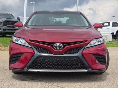Used 2018 Toyota Camry XSE FWD image 3