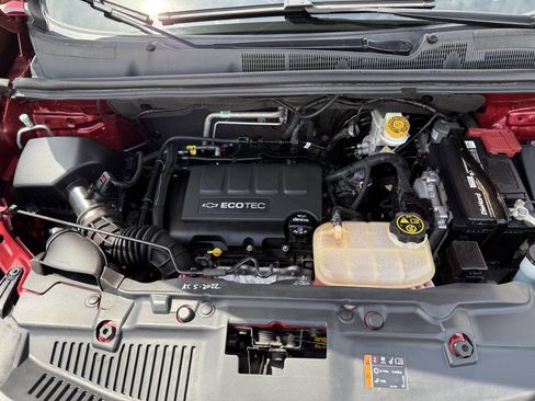 Used 2019 Chevrolet Trax Premier w/ LPO, Cargo Package image 9