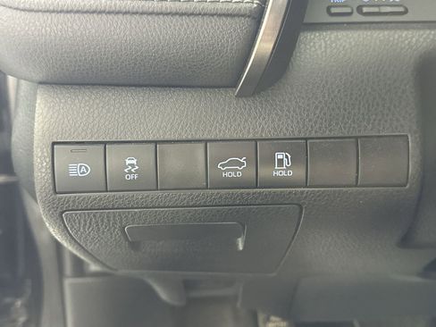 Used 2021 Toyota Camry SE FWD image 22