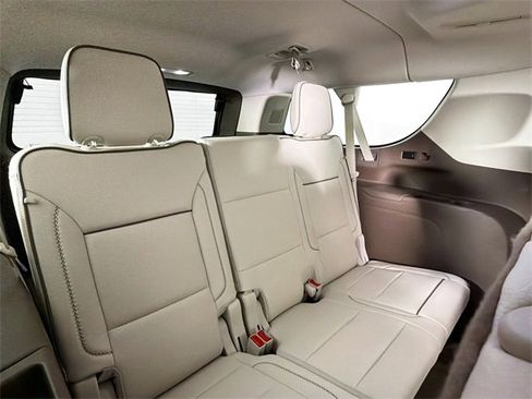 Used 2022 GMC Yukon XL Denali image 25