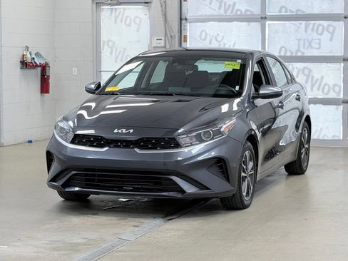 Used 2024 Kia Forte LXS w/ LXS Technology Package FWD image 3