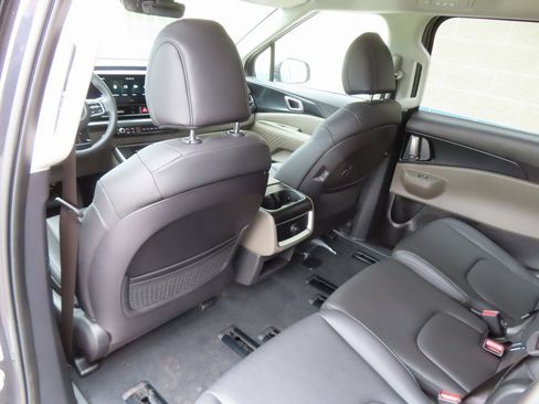 New 2026 Kia Carnival image 22
