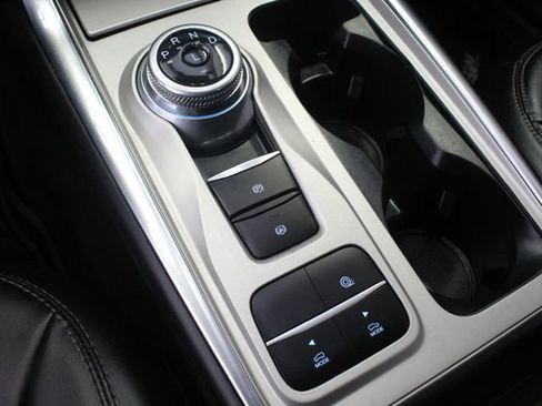 Used 2023 Ford Explorer XLT w/ Equipment Group 202A RWD image 16