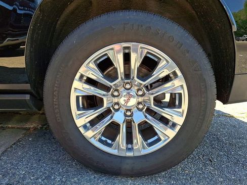 Used 2022 GMC Yukon XL Denali AWD/4WD image 5