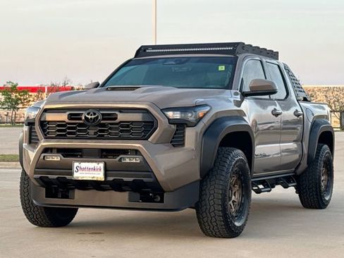 Used 2026 Toyota Tacoma TRD Sport RWD image 3