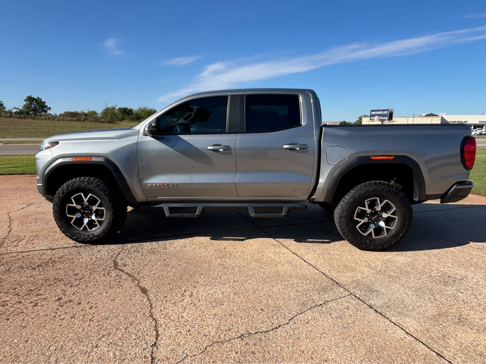 Used 2024 GMC Canyon AT4X AWD/4WD image 4