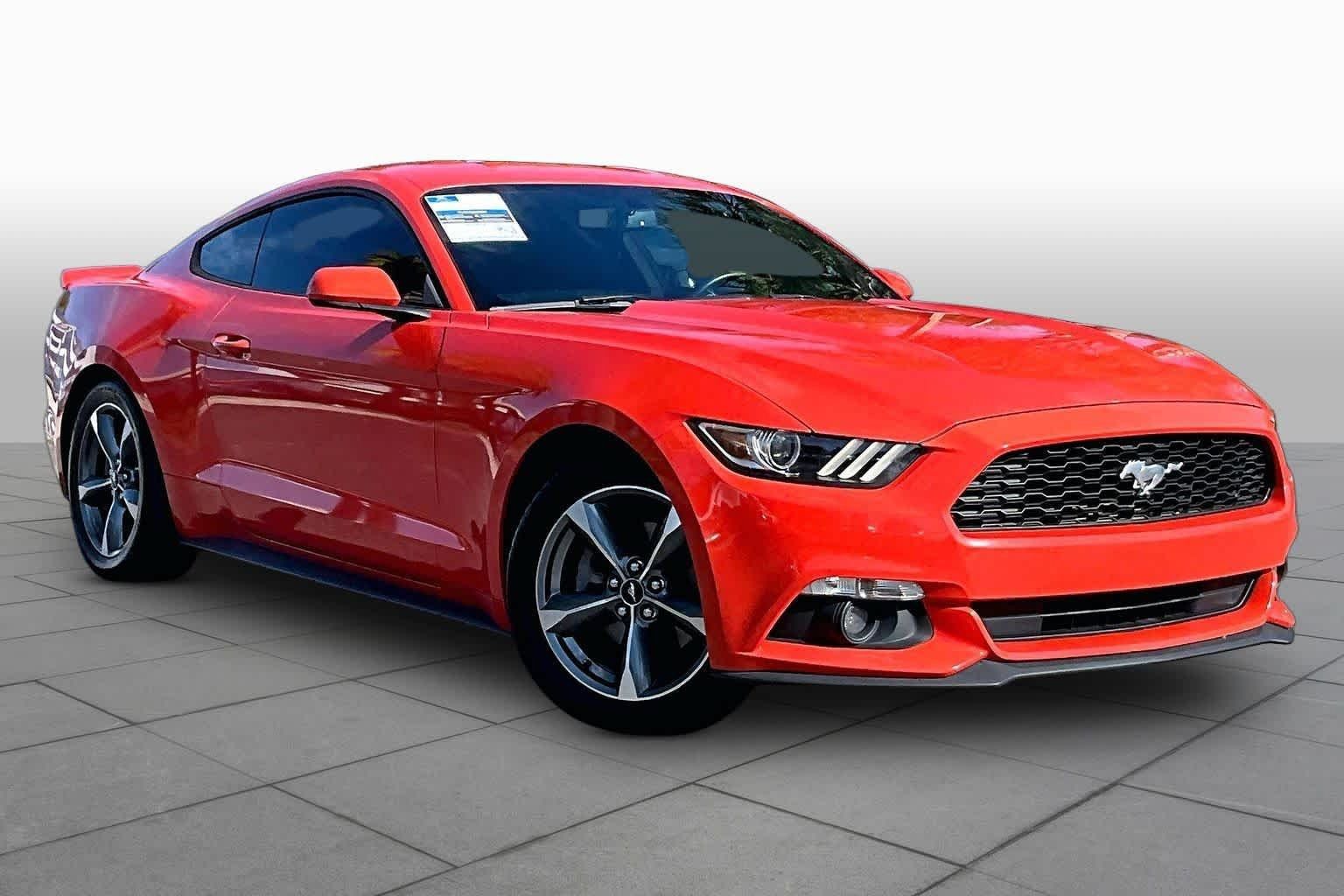Used 2016 Ford Mustang Coupe w/ Equipment Group 051A RWD image 3