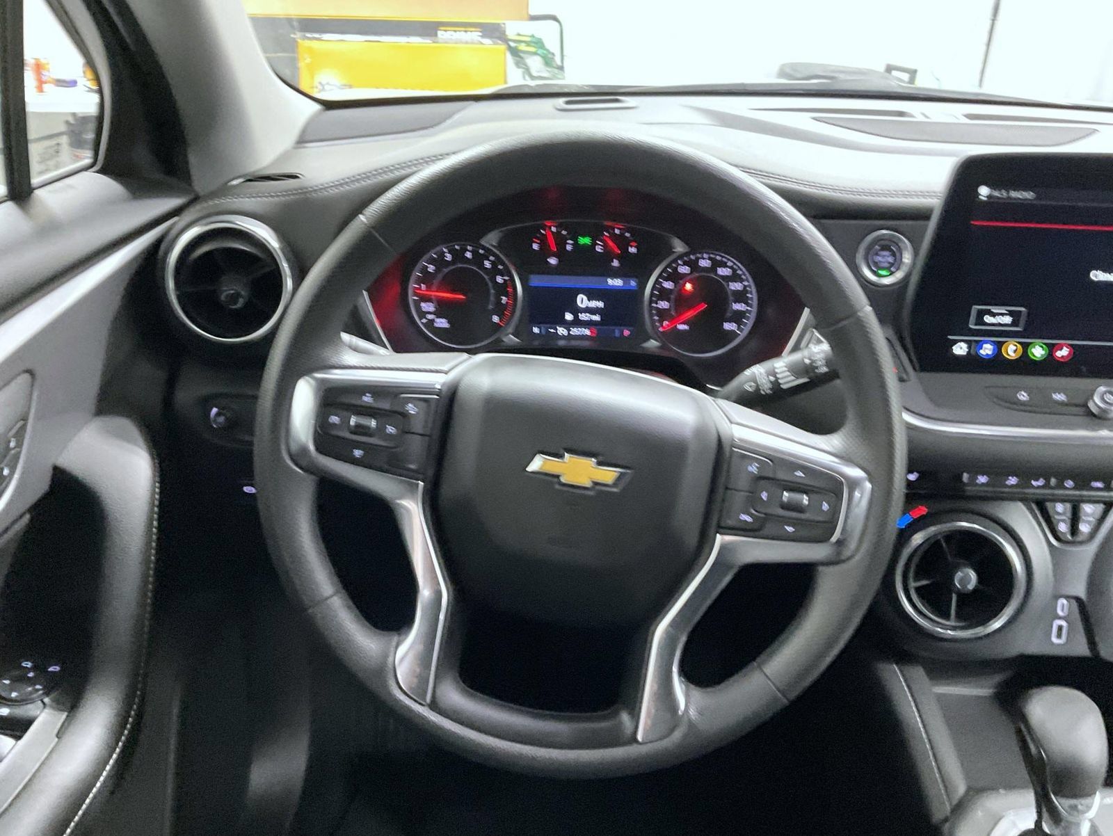 Used 2025 Chevrolet Blazer LT AWD/4WD image 12