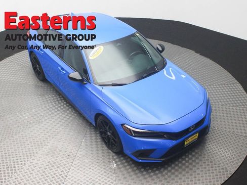 Used 2022 Honda Civic Sport image 3