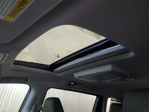 Used 2023 Honda Odyssey Touring image 10