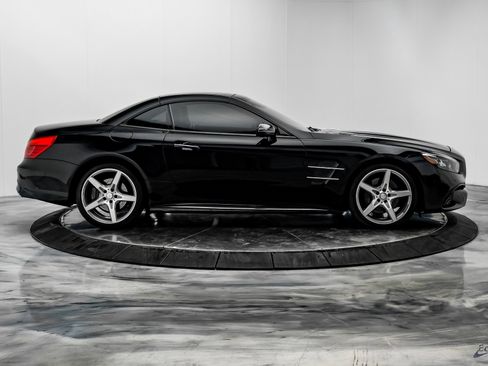 Used 2017 Mercedes-Benz SL 550 image 21