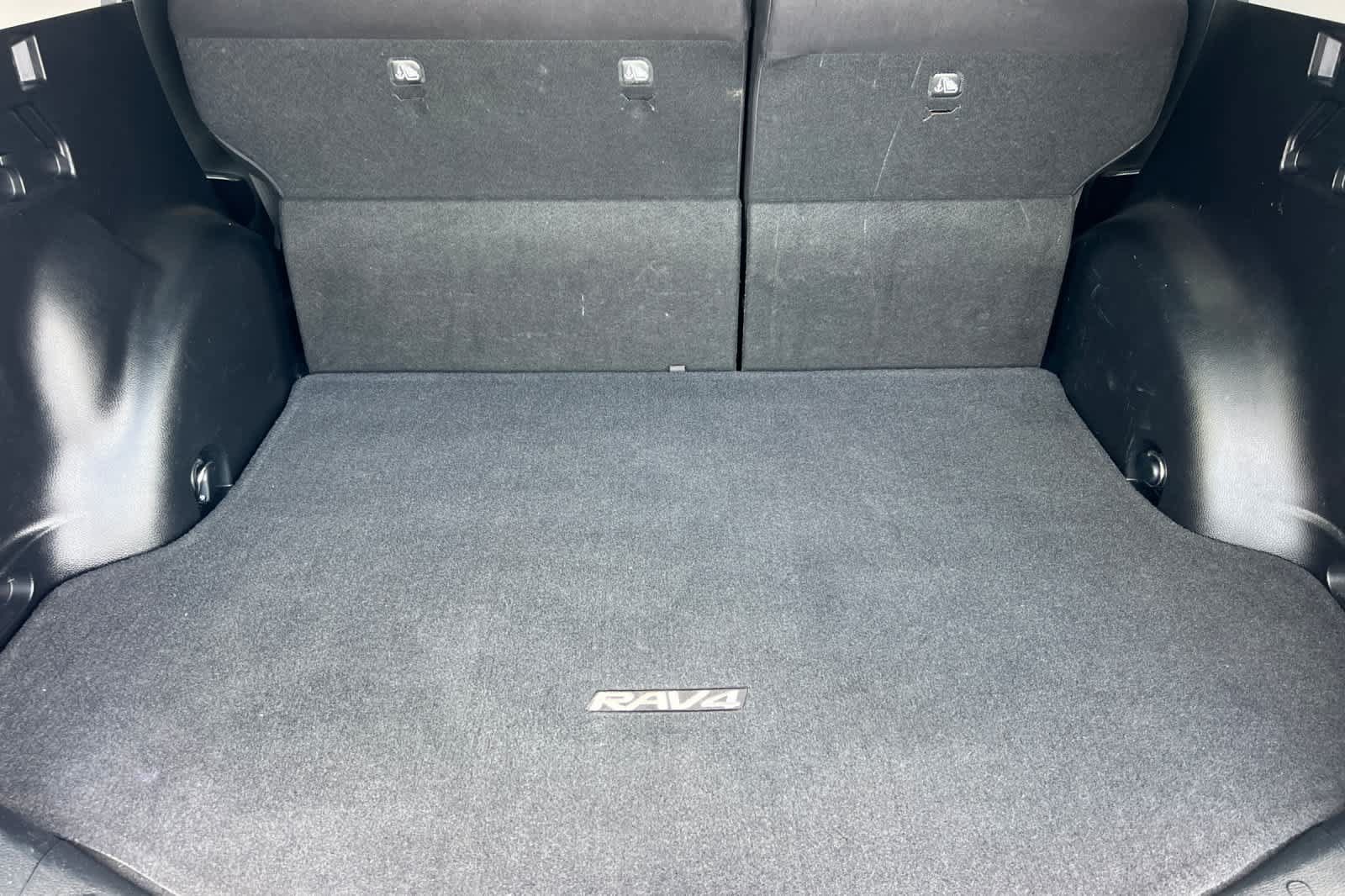 Used 2017 Toyota RAV4 LE w/ Carpet Mat Package FWD image 15