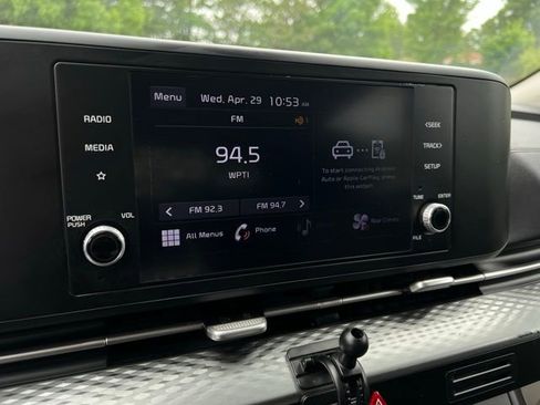 Used 2022 Kia Carnival LX FWD image 38