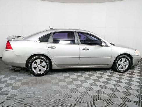 Used 2008 Chevrolet Impala LT w/ Luxury Edition Package image 4