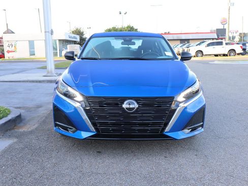 New 2025 Nissan Altima 2.5 SV image 11