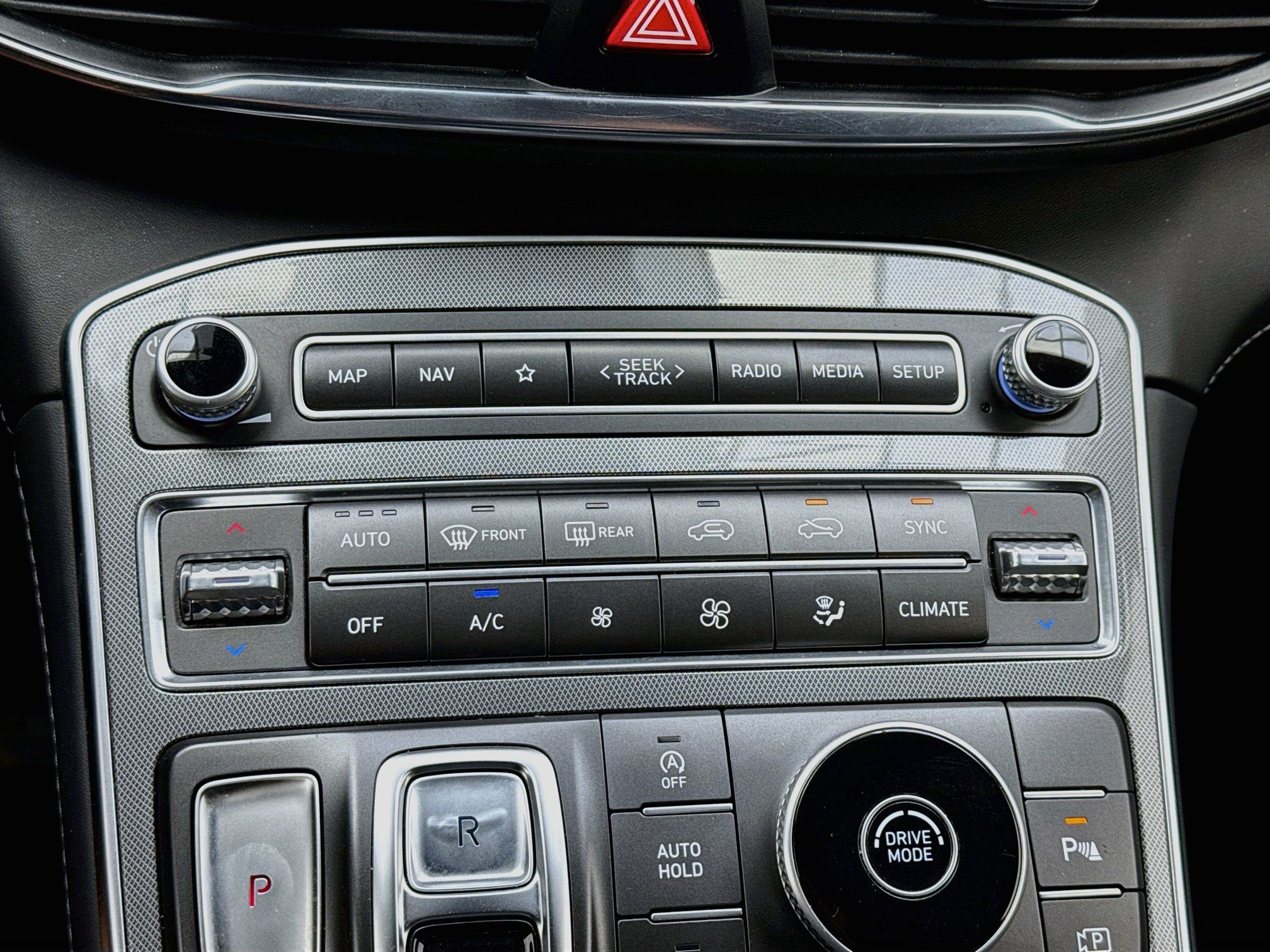 Used 2023 Hyundai Santa Fe Calligraphy FWD image 12
