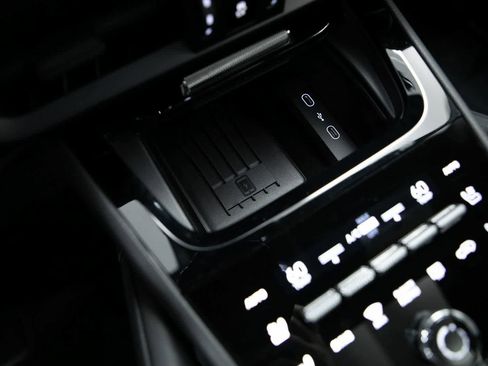 New 2026 Porsche Cayenne E-Hybrid AWD/4WD image 23