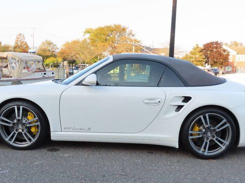 Used 2012 Porsche 911 Turbo S Cabriolet AWD/4WD image 4