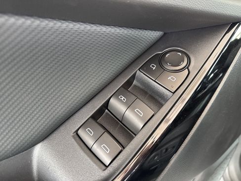 New 2026 Chevrolet Equinox LT w/ Convenience Package II image 15