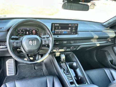 Used 2025 Honda Accord Sport image 15