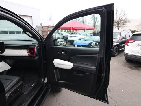 Used 2024 GMC Canyon AT4X AWD/4WD image 18