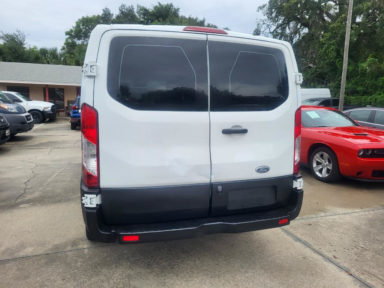 Used 2016 Ford Transit 250 130 Low Roof w/ Exterior Upgrade Package RWD image 30