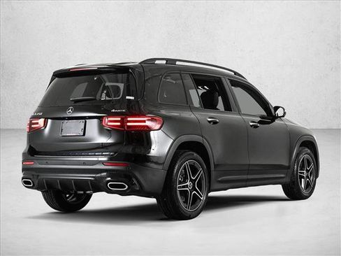 New 2026 Mercedes-Benz GLB 250 4MATIC image 5