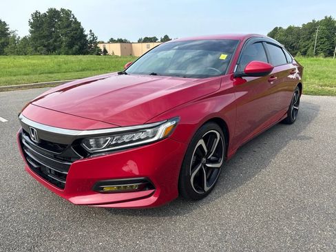 Used 2019 Honda Accord Sport image 3