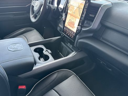 New 2026 RAM 2500 Laramie AWD/4WD image 14