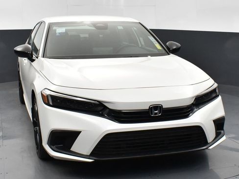 Used 2024 Honda Civic Sport image 2