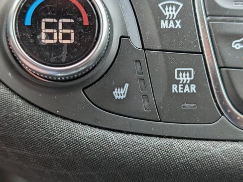Used 2025 Chevrolet Malibu LT FWD image 18