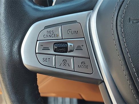 Used 2022 BMW 750i xDrive 750i xDrive image 24