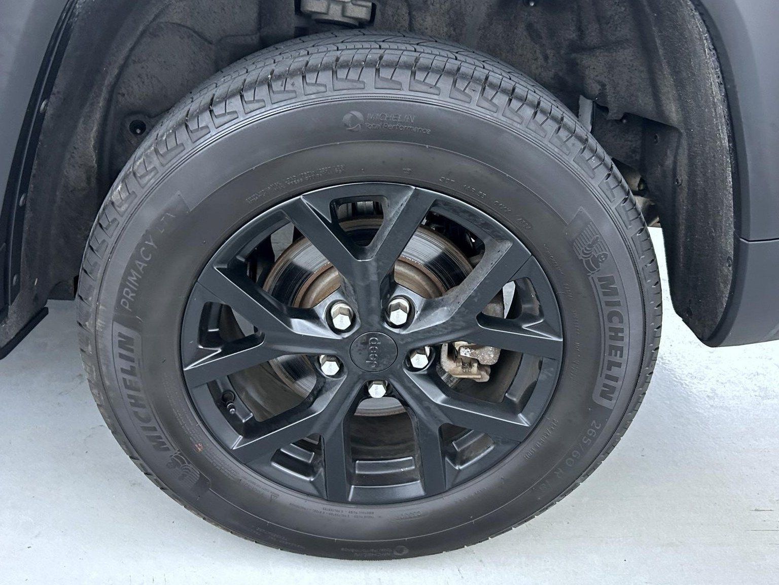Certified 2025 Jeep Grand Cherokee Altitude AWD/4WD image 23