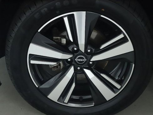 Certified 2023 Nissan Rogue Platinum w/ Platinum Premium Package AWD/4WD image 42