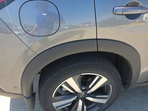 Used 2023 Nissan Rogue SL w/ SL Premium Package image 20