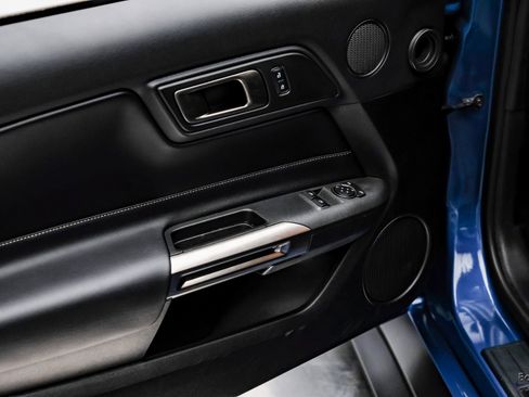 Used 2021 Ford Mustang Shelby GT500 w/ Carbon Fiber Track Pack image 82