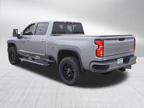 Used 2025 Chevrolet Silverado 3500 High Country w/ Technology Package image 5