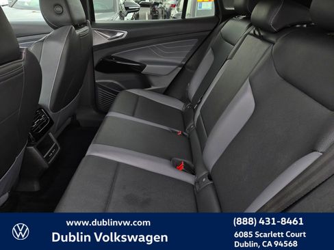 Used 2023 Volkswagen ID.4 Pro S image 12