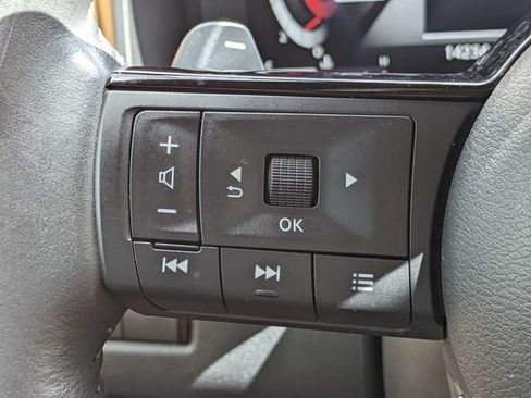 Used 2023 Nissan Rogue Platinum FWD image 30