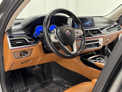 Used 2017 BMW ALPINA B7 xDrive image 9