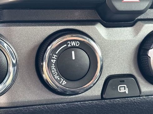 Used 2021 Toyota Tacoma TRD Sport w/ Technology Package AWD/4WD image 30