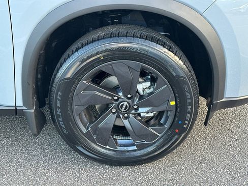 New 2026 Nissan Rogue SV FWD image 12