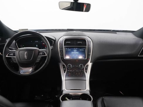Used 2020 Lincoln Nautilus Premier AWD/4WD image 18