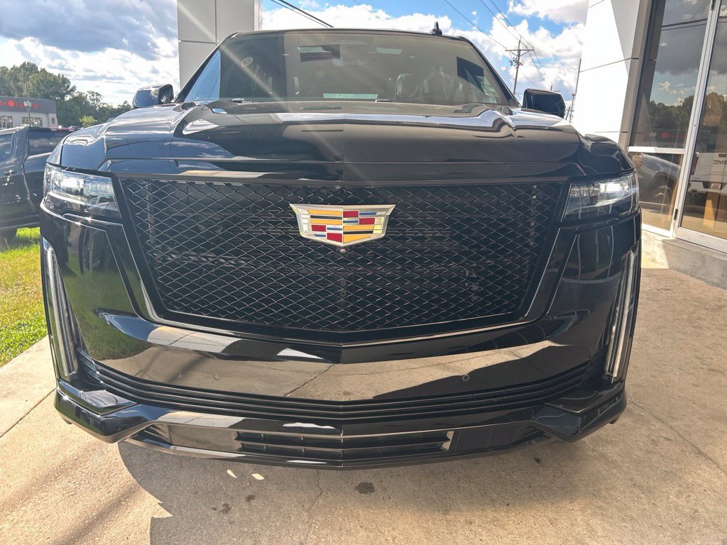 Used 2024 Cadillac Escalade Sport Platinum AWD/4WD image 3